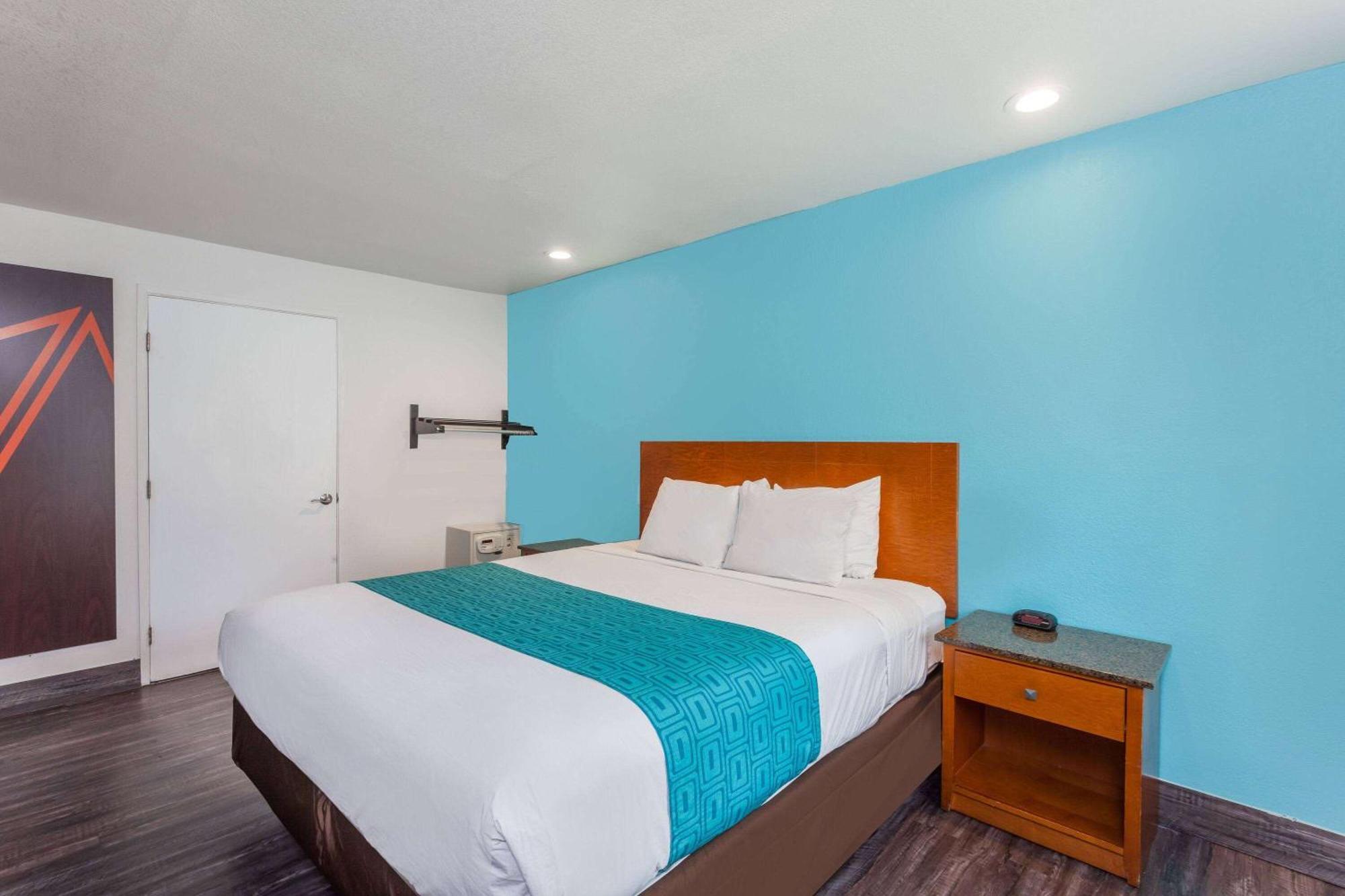 Howard Johnson By Wyndham National City/San Diego South Εξωτερικό φωτογραφία