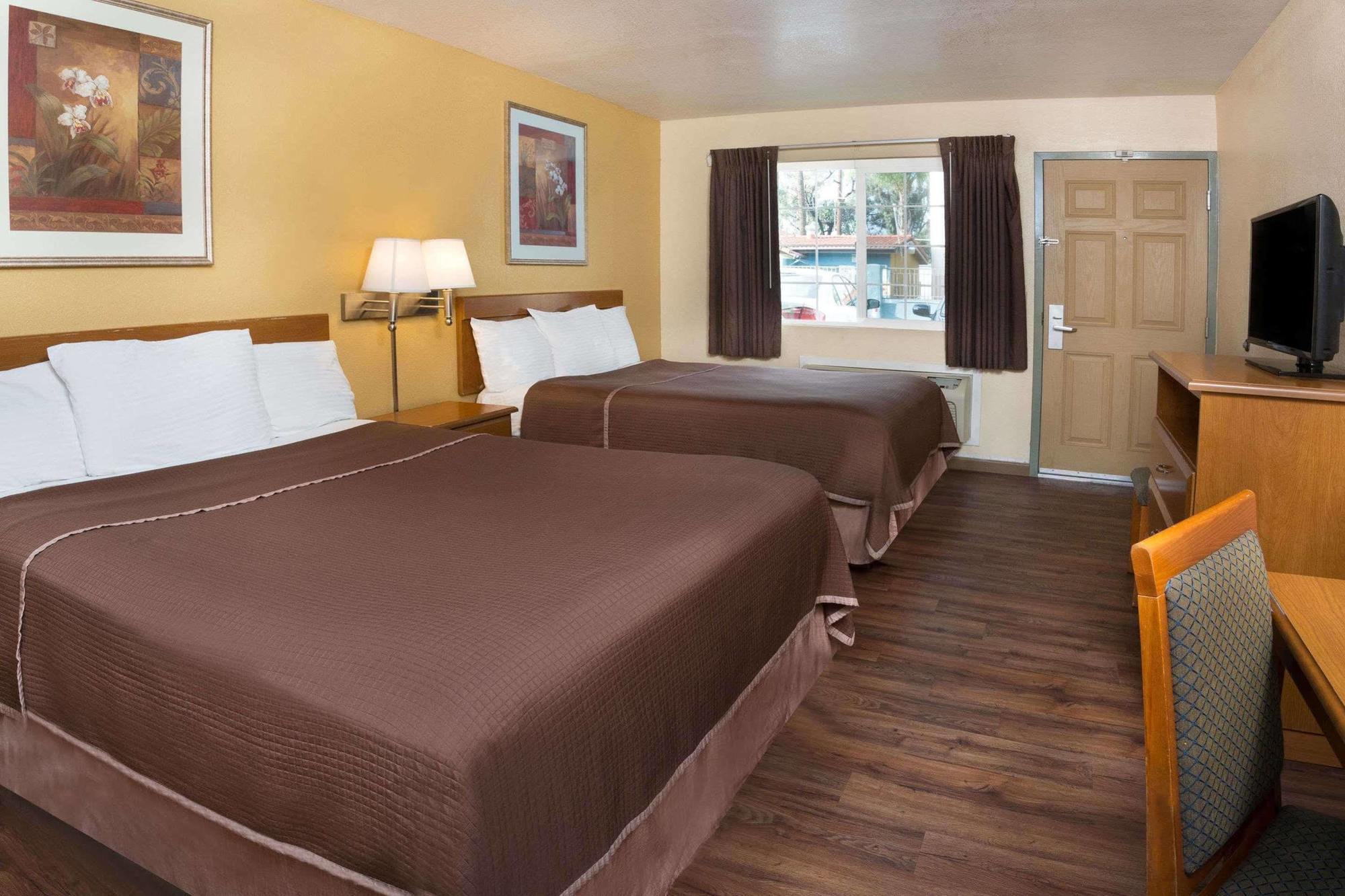 Howard Johnson By Wyndham National City/San Diego South Εξωτερικό φωτογραφία