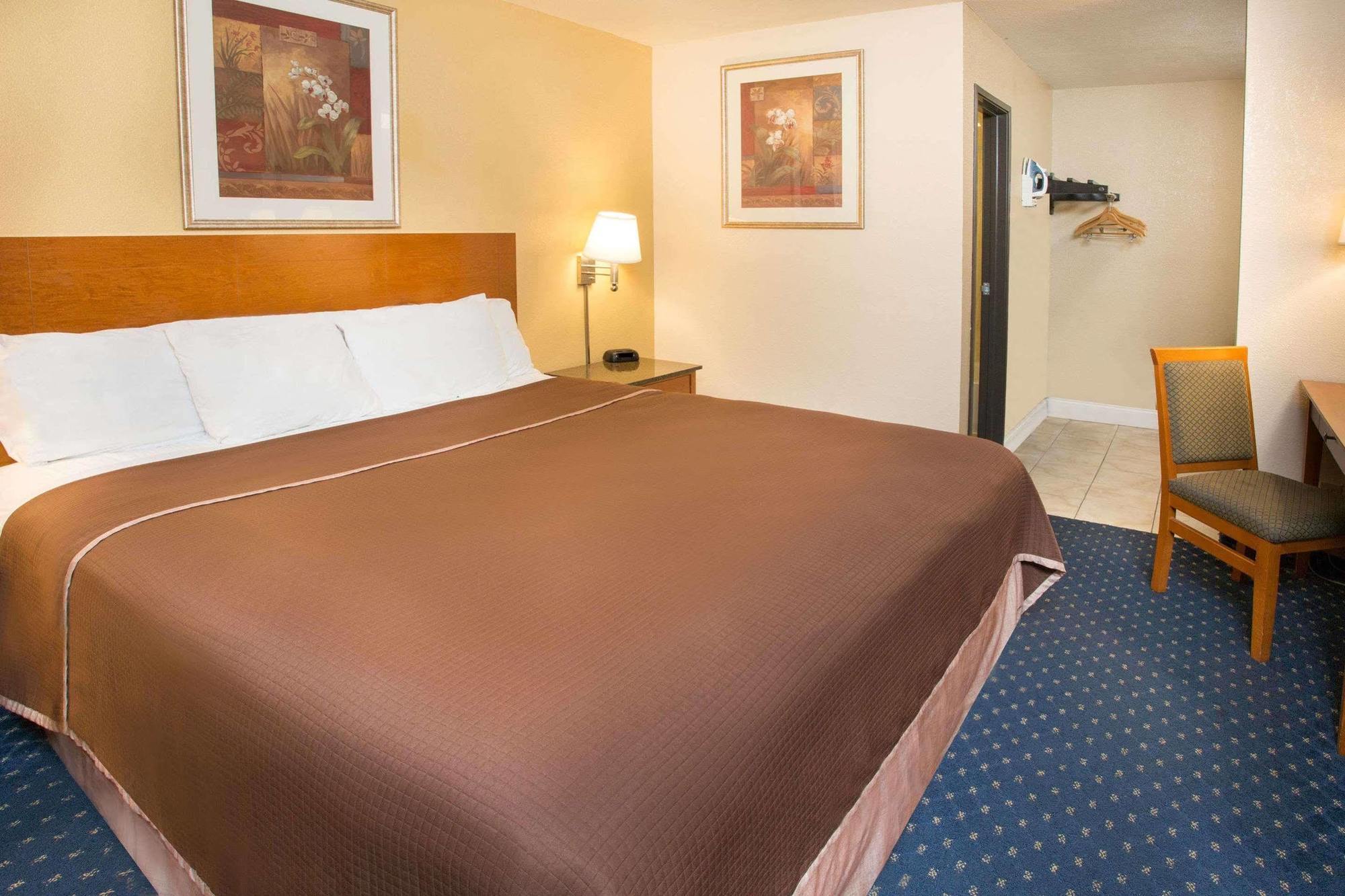 Howard Johnson By Wyndham National City/San Diego South Εξωτερικό φωτογραφία